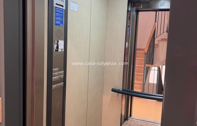 Resale - Apartment / flat - Torrevieja - CENTRO CASCO URBANO