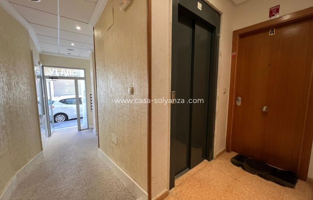 Resale - Apartment / flat - Torrevieja - CENTRO CASCO URBANO