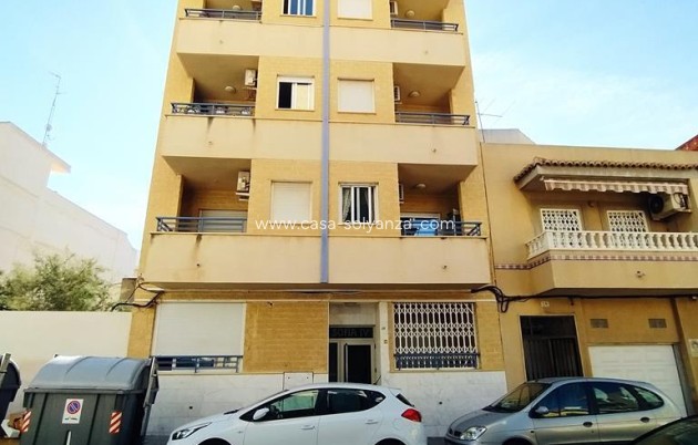 Resale - Apartment / flat - Torrevieja - CENTRO CASCO URBANO