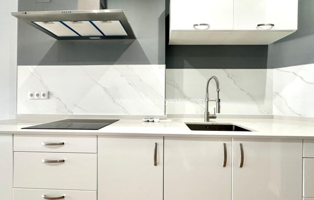 Resale - Apartment / flat - Torrevieja - La Mata