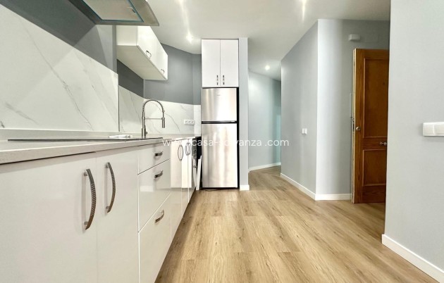 Resale - Apartment / flat - Torrevieja - La Mata