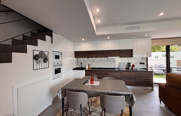 Wiederverkauf - Villa - Villamartin - Villamartín