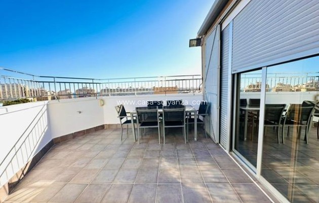 Resale - Apartment / flat - Torrevieja - Estacion Autobuses