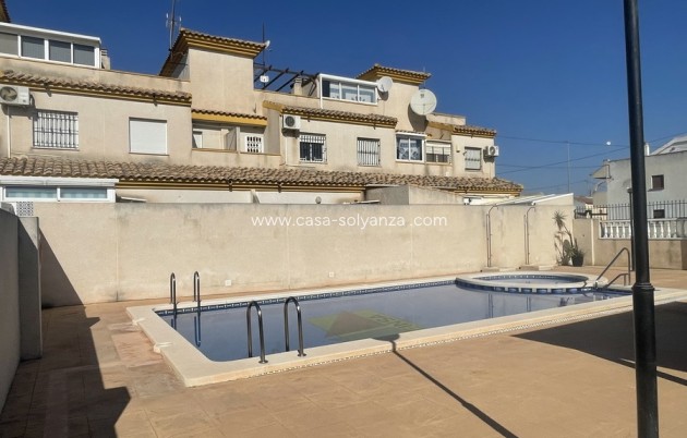 Herverkoop - Herenhuis - Daya Nueva - 0