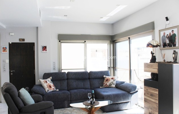 Wiederverkauf - Villa - Orihuela Costa - Costa Blanca