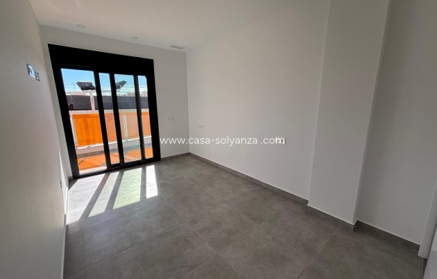 Resale - Apartment / flat - Torrevieja - Estacion Autobuses