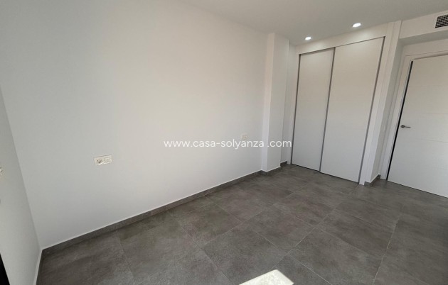Resale - Apartment / flat - Torrevieja - Estacion Autobuses