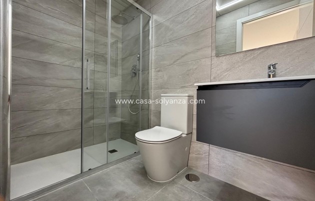 Resale - Apartment / flat - Torrevieja - Estacion Autobuses