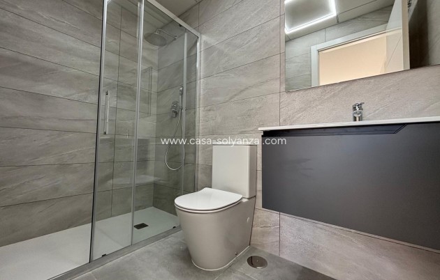 Resale - Apartment / flat - Torrevieja - Estacion Autobuses