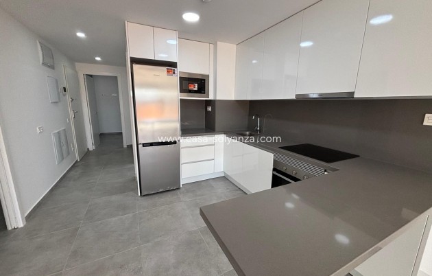 Resale - Apartment / flat - Torrevieja - Estacion Autobuses