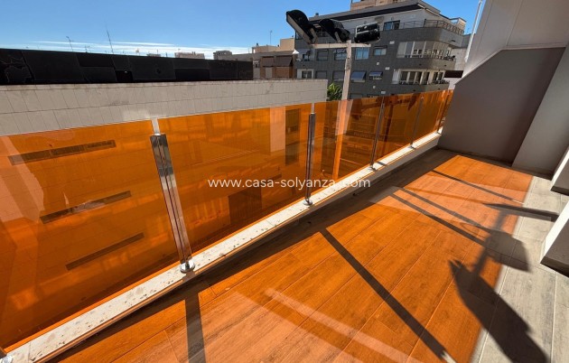 Resale - Apartment / flat - Torrevieja - Estacion Autobuses