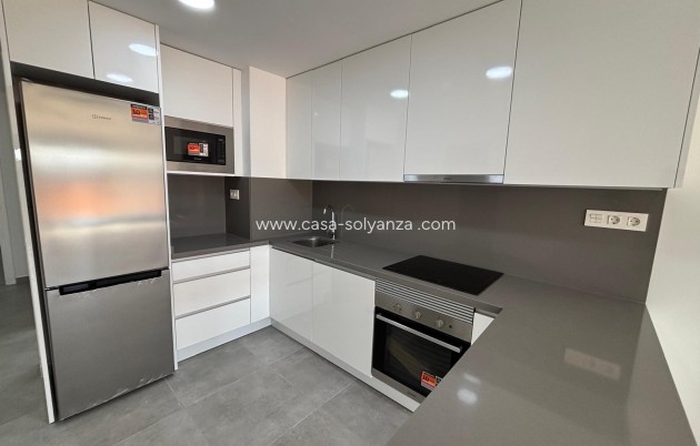 Resale - Apartment / flat - Torrevieja - Estacion Autobuses