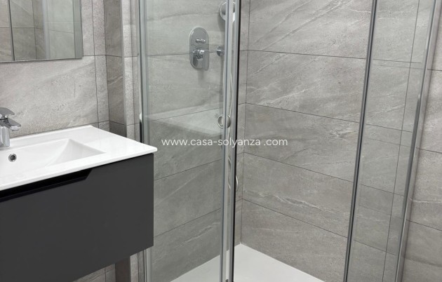 Resale - Apartment / flat - Torrevieja - Estacion Autobuses