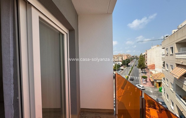 Resale - Apartment / flat - Torrevieja - Center