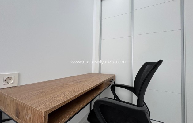 Resale - Apartment / flat - Torrevieja - Center