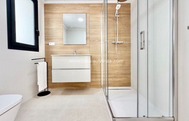 Neue Gebäude - Bungalow - Cox