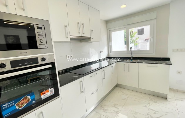 Herverkoop - Herenhuis - Torrevieja - Los Balcones