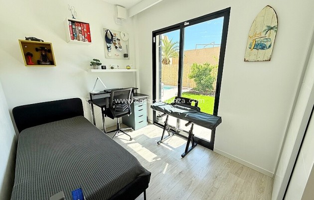 Revente - Villa - Orihuela Costa - La Zenia