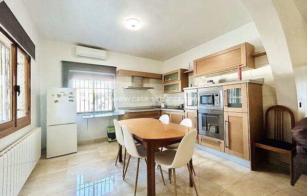 Herverkoop - Herenhuis - Torrevieja - Los Balcones