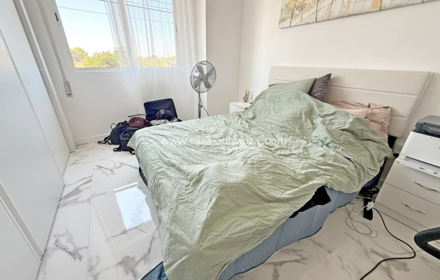 Resale - Apartment / flat - Orihuela Costa - Punta Prima