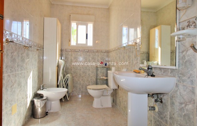 Wiederverkauf - Stadthaus - Villamartin - Villamartín