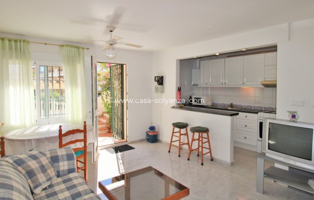 Wiederverkauf - Stadthaus - Villamartin - Villamartín