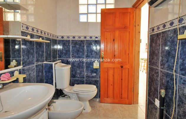 Wiederverkauf - Stadthaus - Villamartin - Villamartín