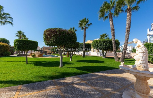 Resale - Villa - Orihuela Costa - Lomas de Cabo Roig