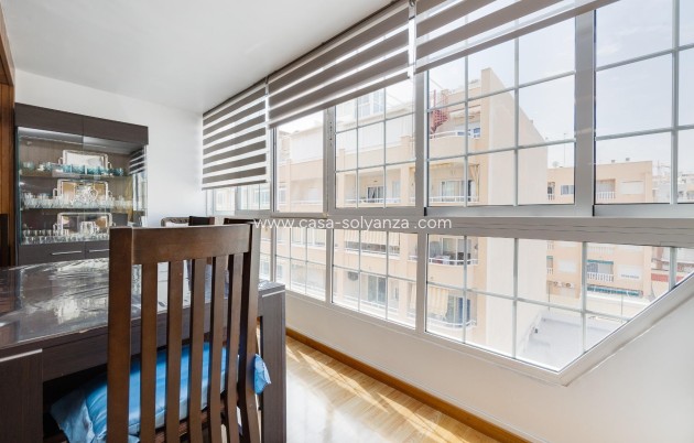 Resale - Apartment / flat - Torrevieja - Playa del Cura