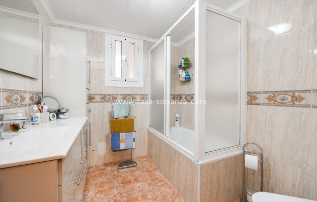 Resale - Apartment / flat - Torrevieja - Playa del Cura