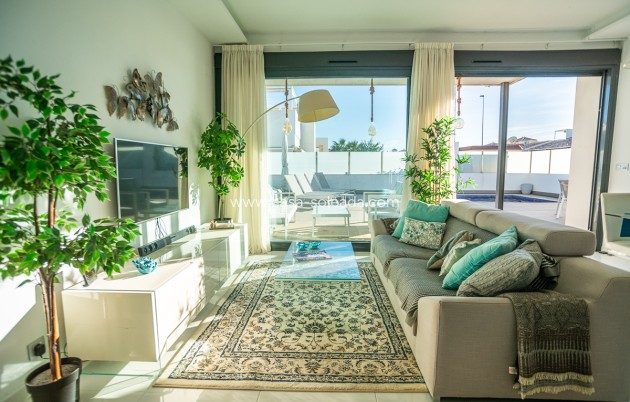 Revente - Villa - Orihuela Costa - Costa Blanca
