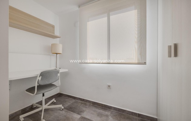 Wiederverkauf - Wohnung - Torrevieja - Center