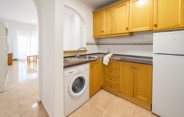 Herverkoop - Appartement / flat - Torrevieja - Habaneras