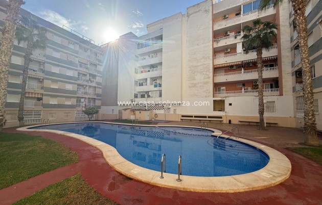 Herverkoop - Appartement / flat - Torrevieja - Habaneras