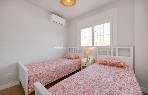 Resale - Apartment / flat - Orihuela Costa - Aguamarina