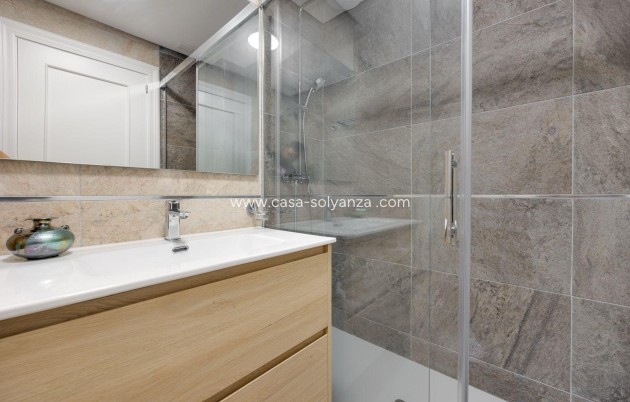 Resale - Apartment / flat - Orihuela Costa - Aguamarina