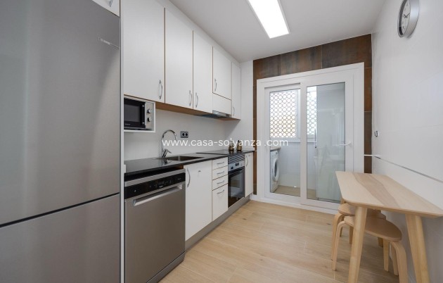 Resale - Apartment / flat - Orihuela Costa - Aguamarina