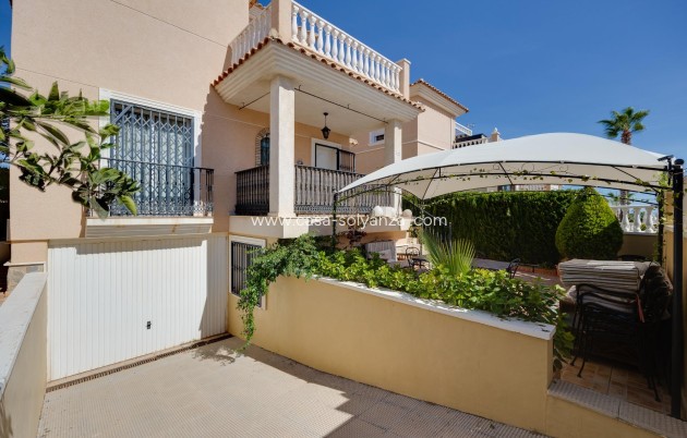 Wiederverkauf - Villa - Orihuela Costa - Urbanización Perla del Mar