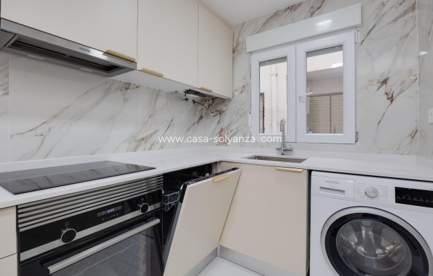 Wiederverkauf - Wohnung - Torrevieja - Playa De Los Naufragos