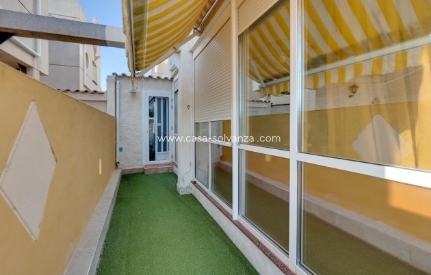 Wiederverkauf - Stadthaus - Torrevieja - La Siesta