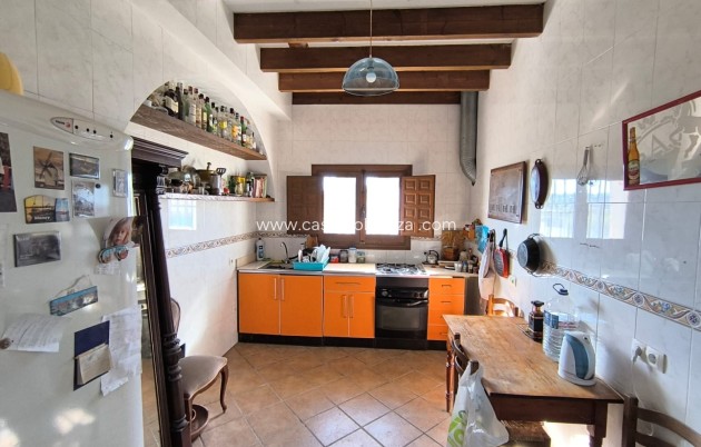 Wiederverkauf - Villa - Novelda - Inland