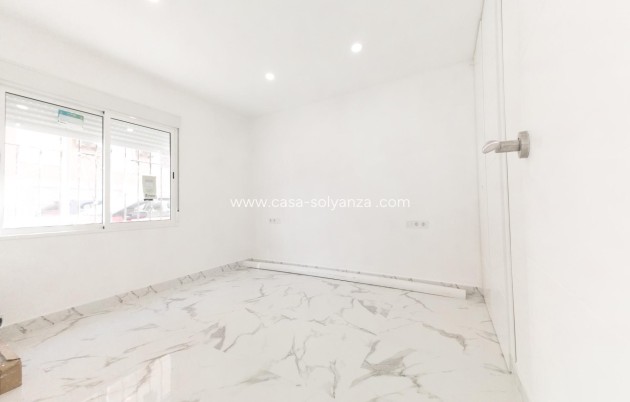 Revente - Appartement - Torrevieja - Playa De Los Naufragos