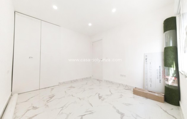 Revente - Appartement - Torrevieja - Playa De Los Naufragos