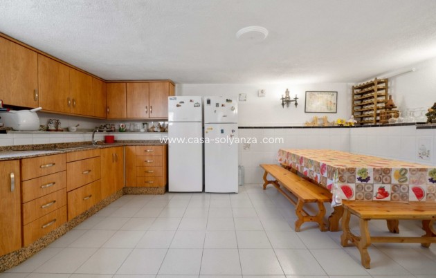 Resale - Villa - San Luis - Inland