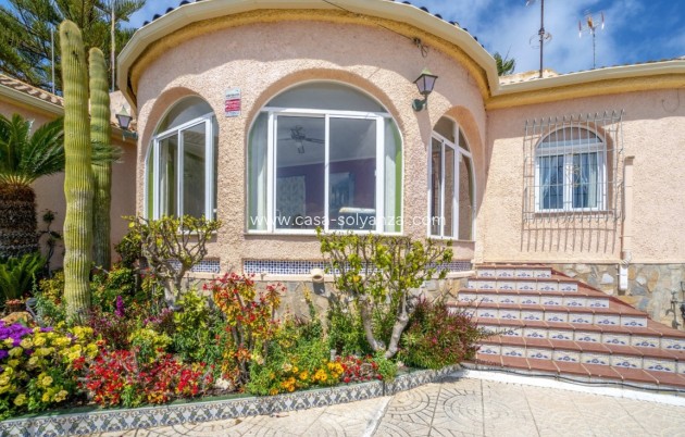 Resale - Villa - San Luis - Inland