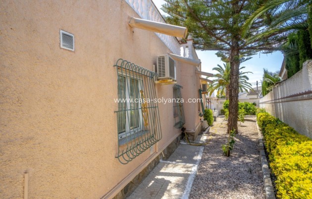 Resale - Villa - San Luis - Inland