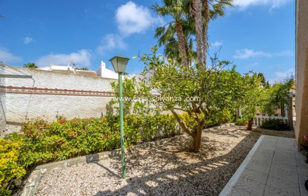 Resale - Villa - San Luis - Inland