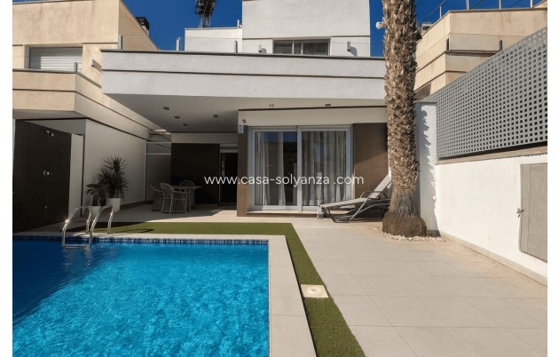 Wiederverkauf - Villa - Orihuela Costa - Lomas de Cabo Roig