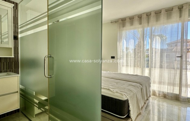 Wiederverkauf - Villa - Orihuela Costa - Lomas de Cabo Roig