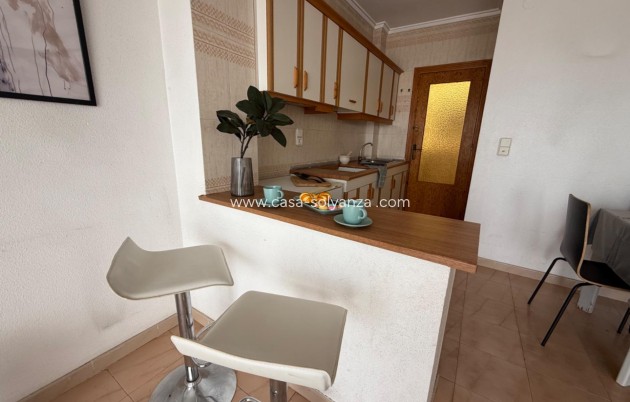 Resale - Apartment / flat - Torrevieja - El Acequión - Los Náufragos